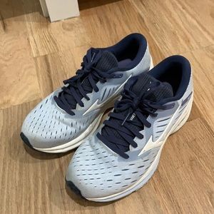 Mizuno wave rider 24